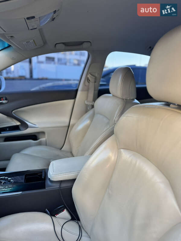 Седан Lexus IS 2011 в Одессе фото 9 Седан Lexus IS 2011 в Одессе