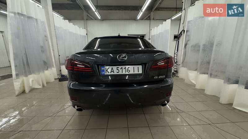 Седан Lexus IS 2011 в Киеве фото 8 Седан Lexus IS 2011 в Киеве