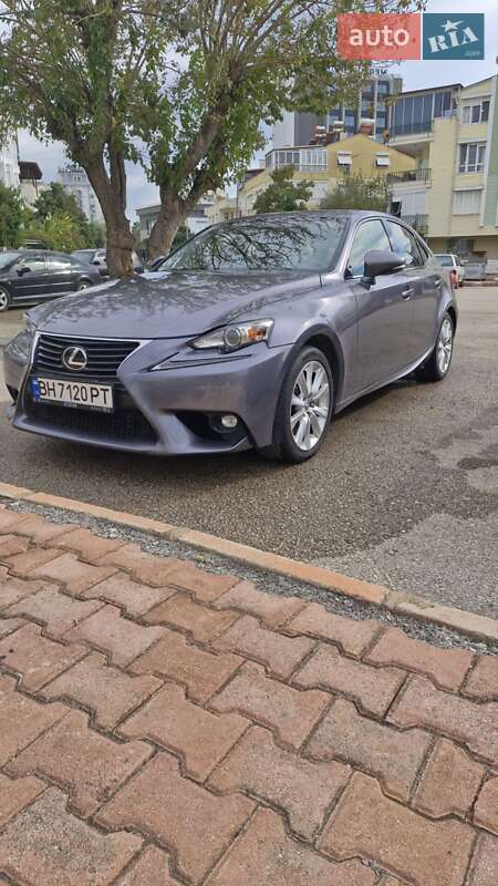 Седан Lexus IS 2016 в Києві