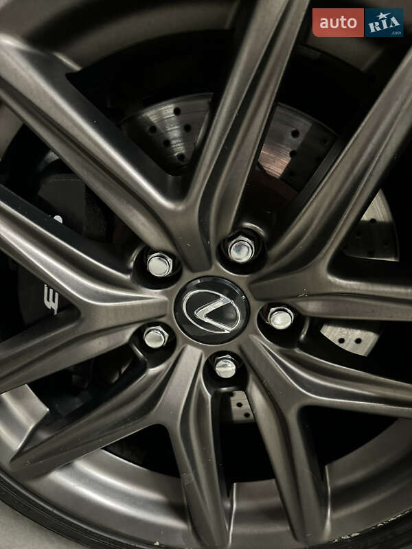 Седан Lexus IS 2017 в Киеве фото 6 Седан Lexus IS 2017 в Киеве