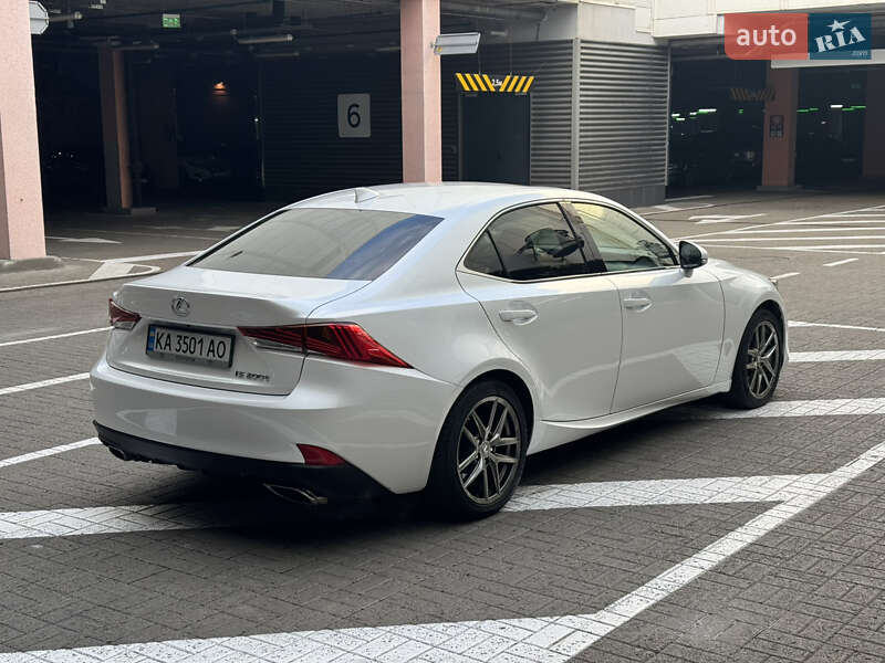 Седан Lexus IS 2017 в Києві фото 6 Седан Lexus IS 2017 в Києві