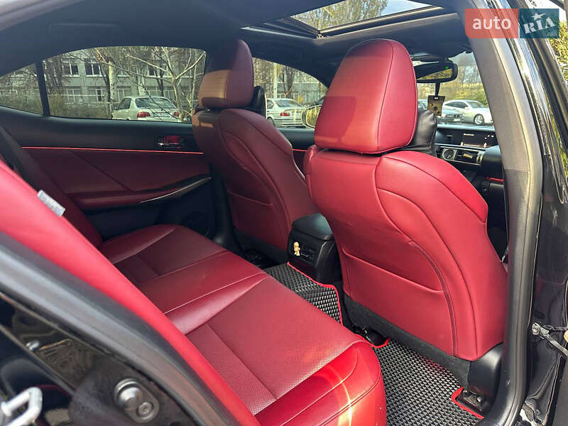 Седан Lexus IS 2015 в Кривом Роге