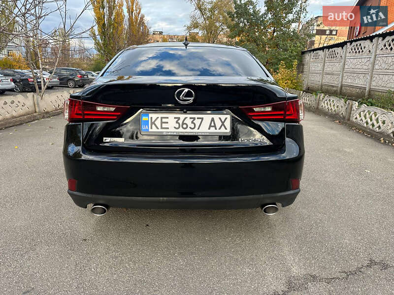 Седан Lexus IS 2015 в Кривом Роге