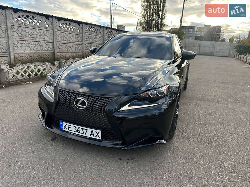 Седан Lexus IS 2015 в Кривом Роге
