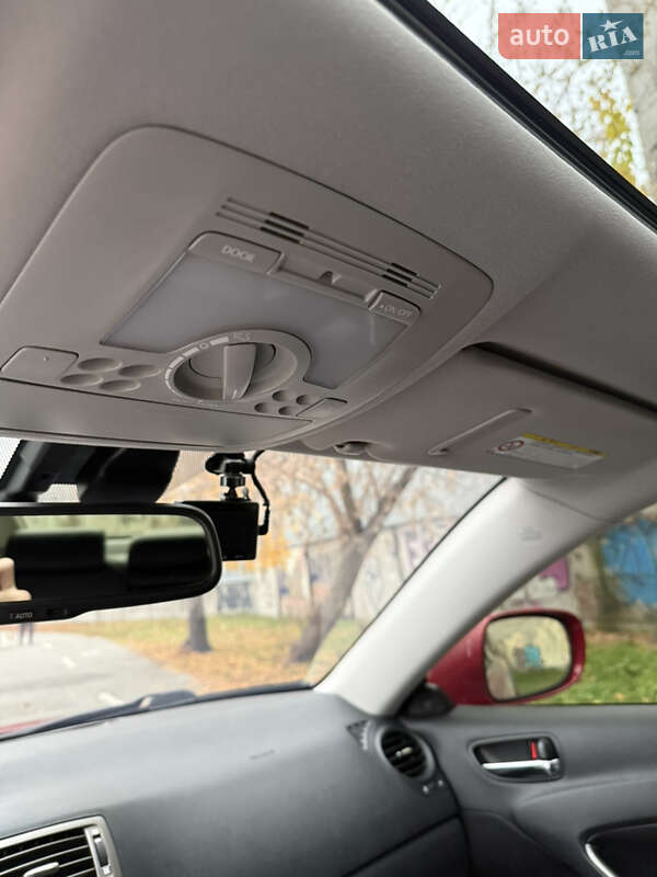 Седан Lexus IS 2008 в Киеве