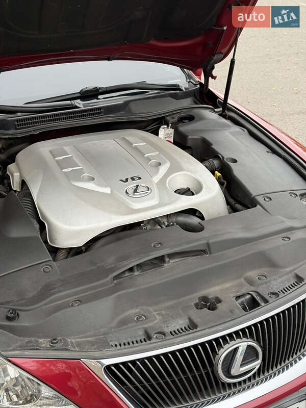 Седан Lexus IS 2008 в Киеве