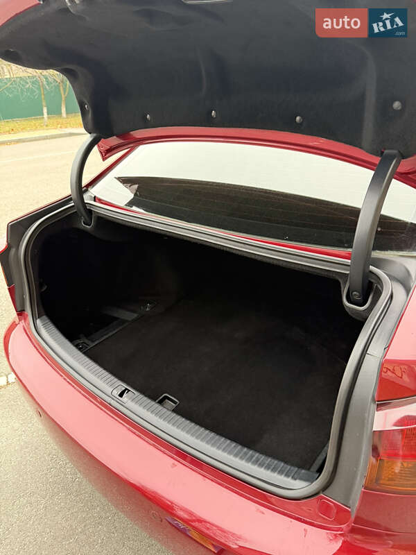 Седан Lexus IS 2008 в Киеве