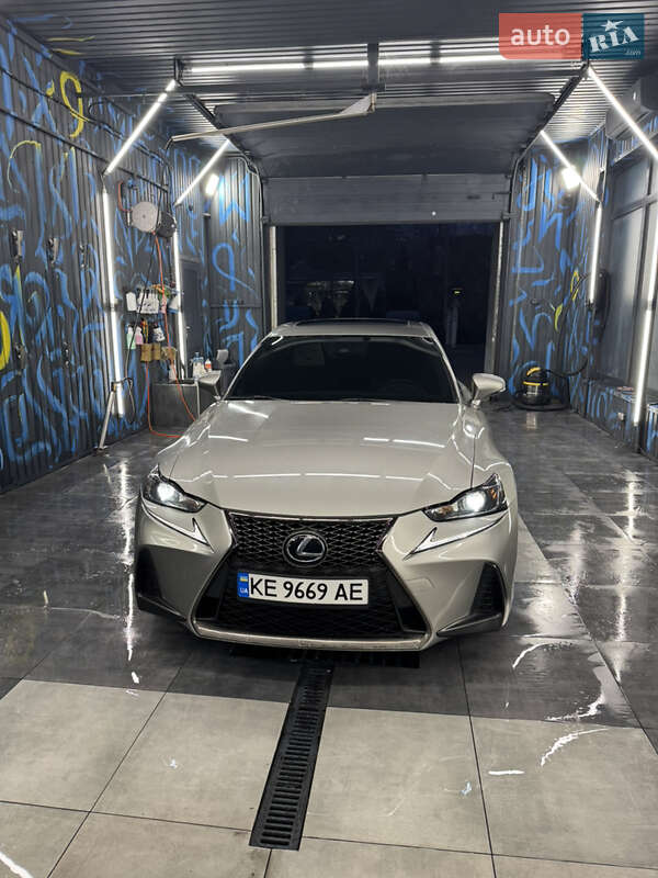 Седан Lexus IS 2016 в Днепре