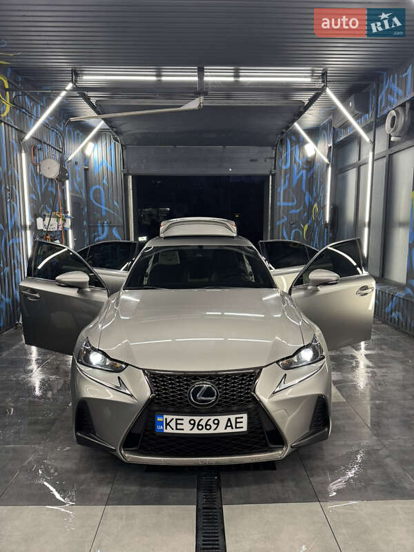 Седан Lexus IS 2016 в Днепре