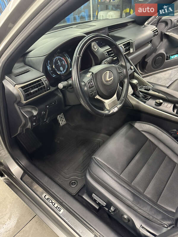 Седан Lexus IS 2016 в Днепре