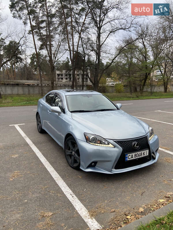 Седан Lexus IS 2011 в Черкассах
