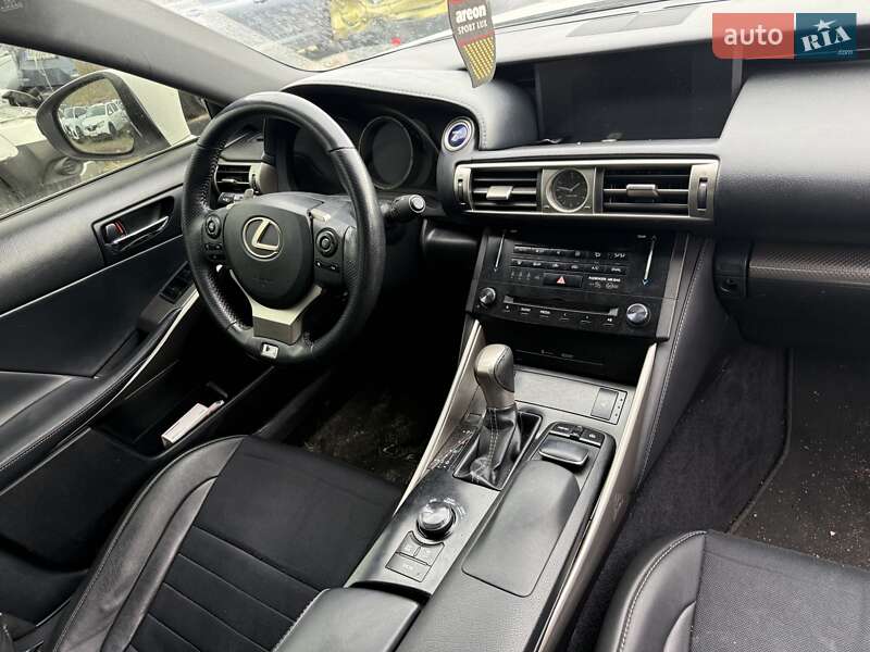 Седан Lexus IS 2013 в Киеве фото 6 Седан Lexus IS 2013 в Киеве