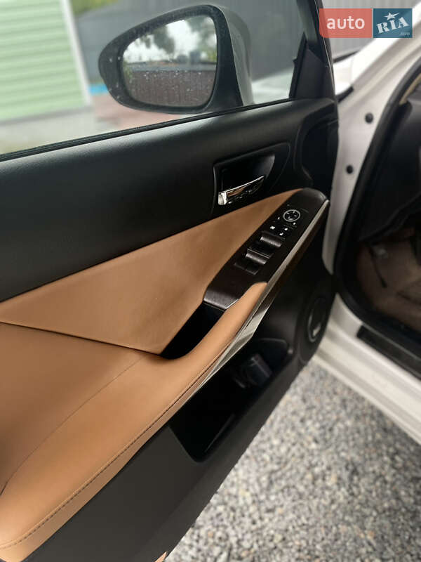 Седан Lexus IS 2013 в Чернигове фото 12 Седан Lexus IS 2013 в Чернигове
