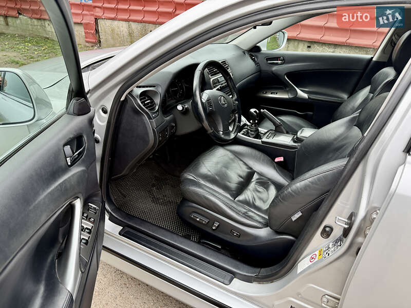 Седан Lexus IS 2005 в Одессе