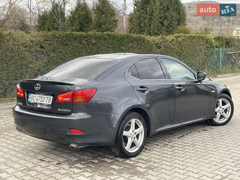 Седан Lexus IS 2007 в Турці