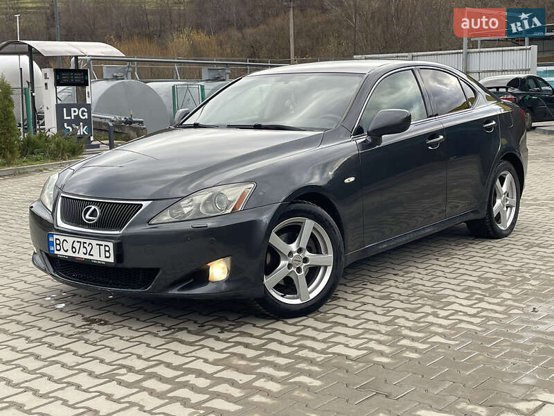 Седан Lexus IS 2007 в Турці