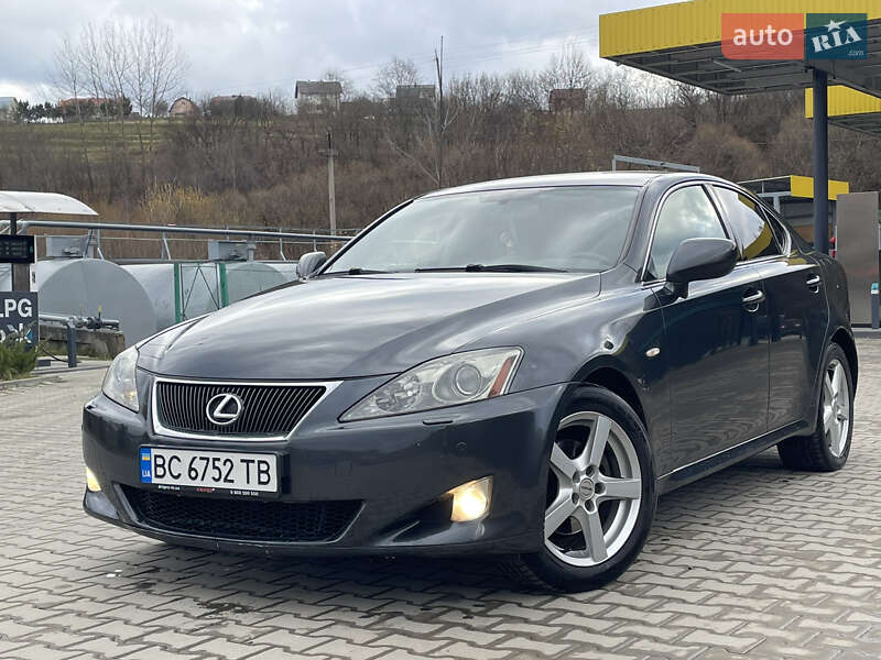 Седан Lexus IS 2007 в Турці