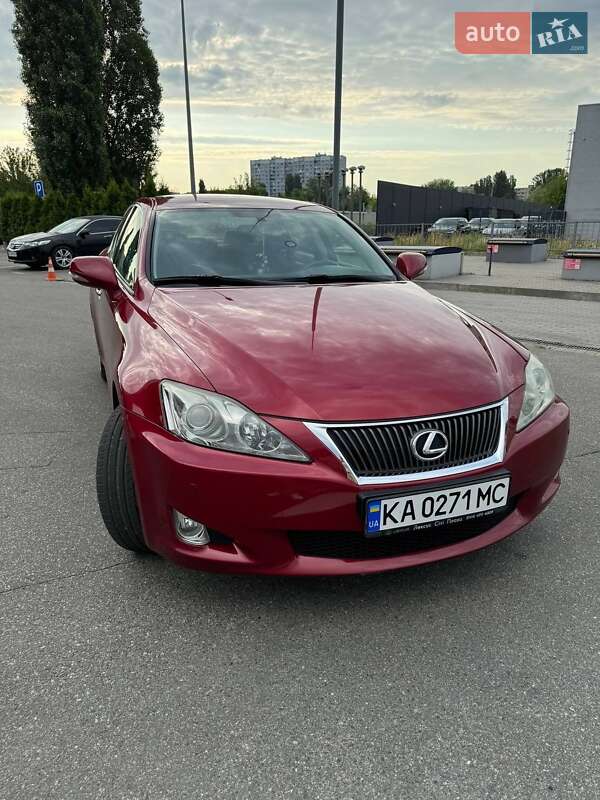Седан Lexus IS 2010 в Києві фото 11 Седан Lexus IS 2010 в Києві