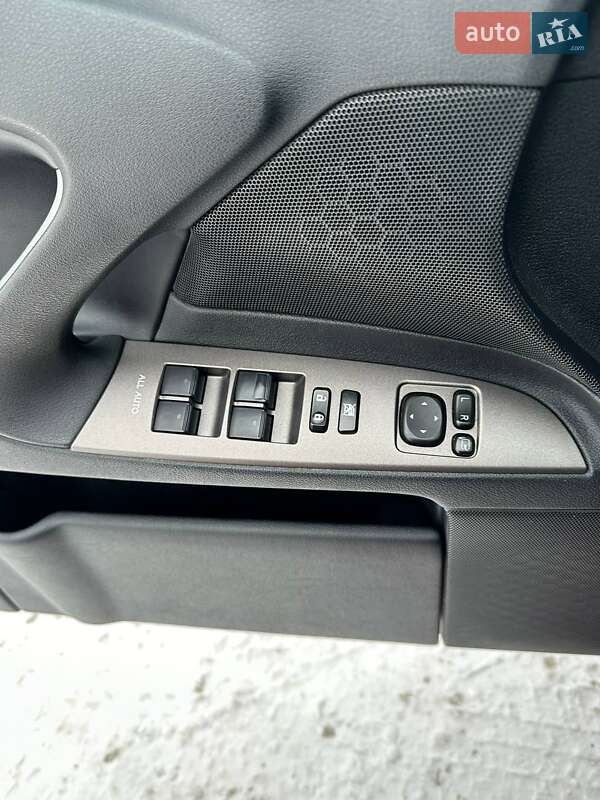 Седан Lexus IS 2010 в Києві фото 22 Седан Lexus IS 2010 в Києві