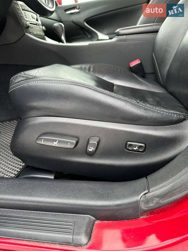 Седан Lexus IS 2010 в Києві фото 26 Седан Lexus IS 2010 в Києві