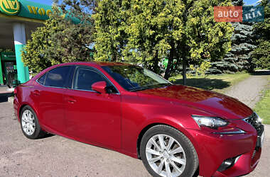 Седан Lexus IS 2015 в Львові