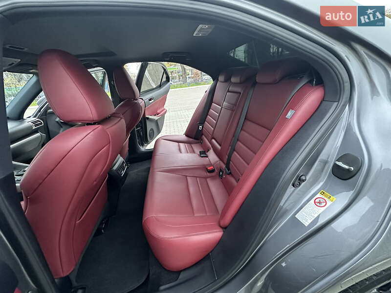 Седан Lexus IS 2013 в Одесі