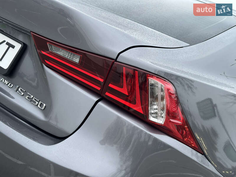 Седан Lexus IS 2013 в Одесі