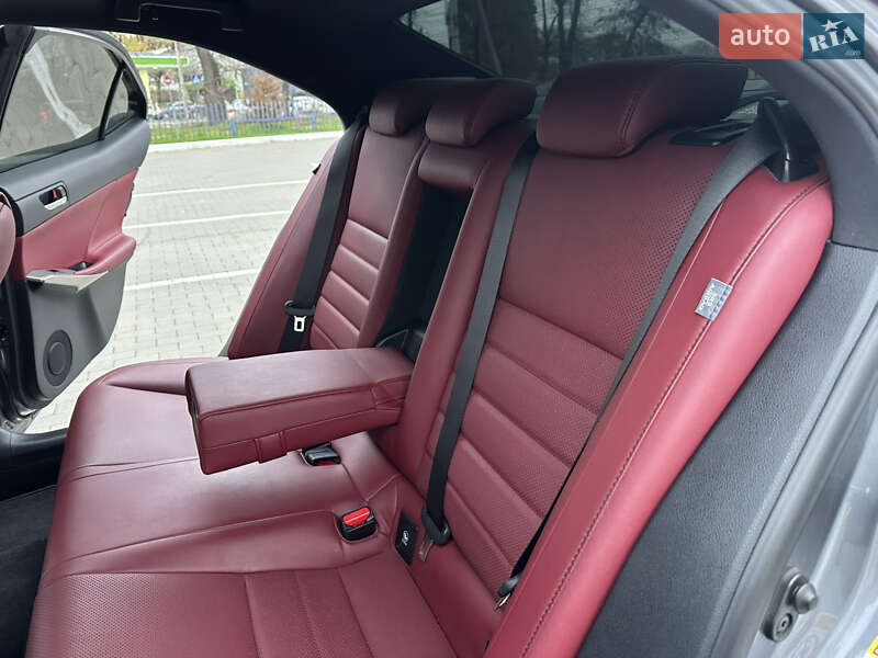 Седан Lexus IS 2013 в Одесі