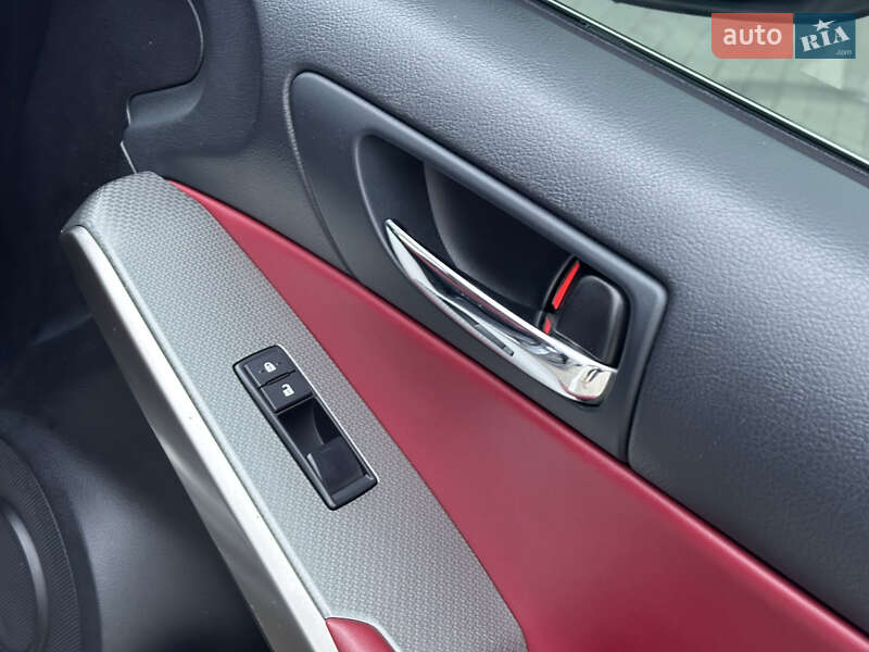 Седан Lexus IS 2013 в Одесі