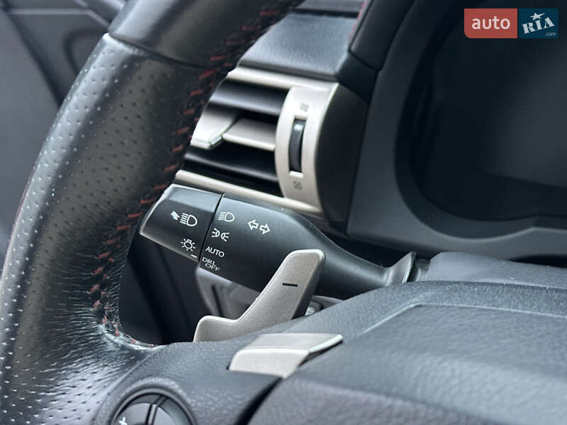 Седан Lexus IS 2013 в Одесі