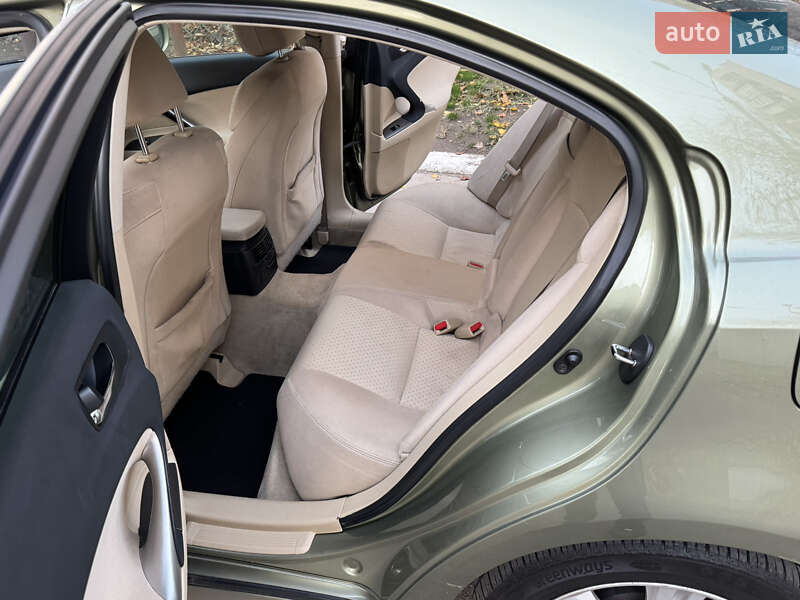 Седан Lexus IS 2006 в Днепре