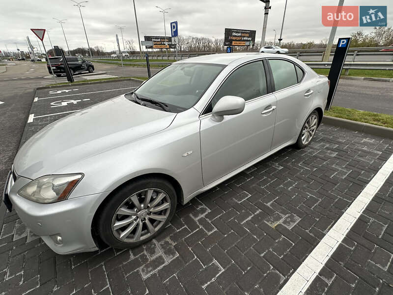 Седан Lexus IS 2008 в Киеве