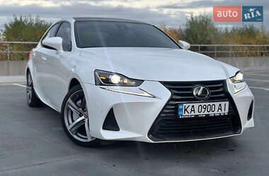 Седан Lexus IS 2016 в Киеве