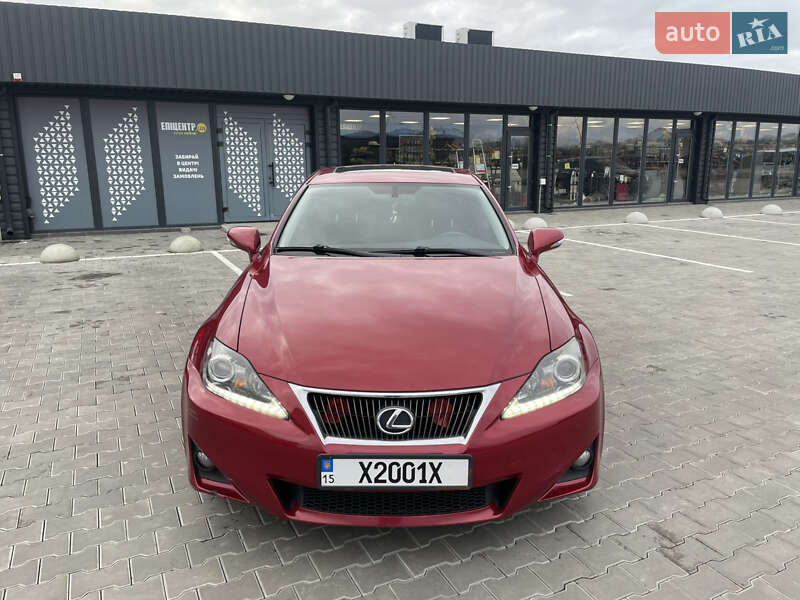 Седан Lexus IS 2013 в Вознесенську