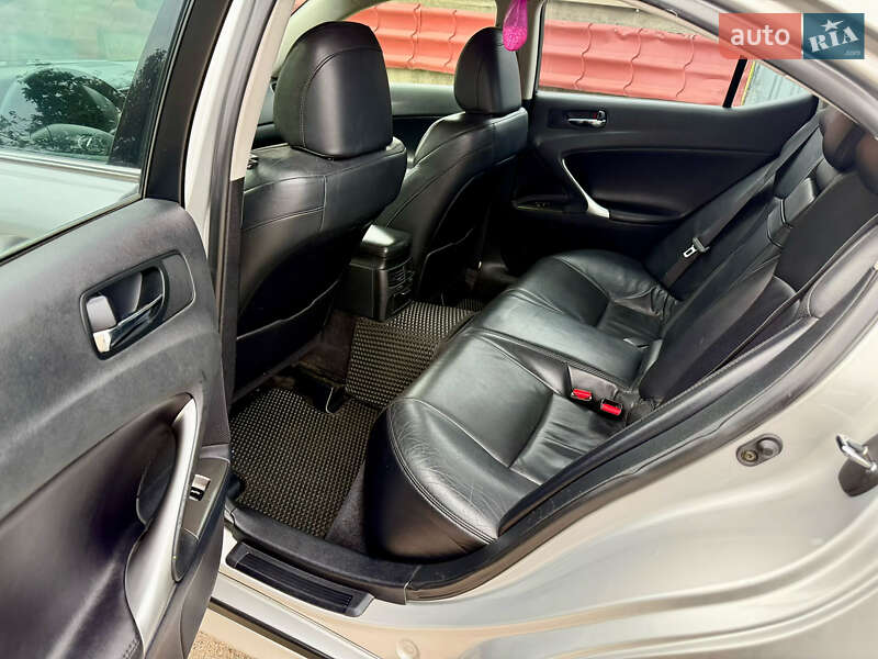 Седан Lexus IS 2005 в Одессе