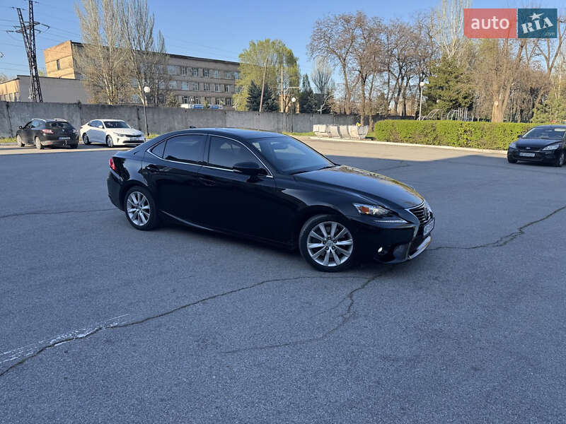 Седан Lexus IS 2016 в Запоріжжі