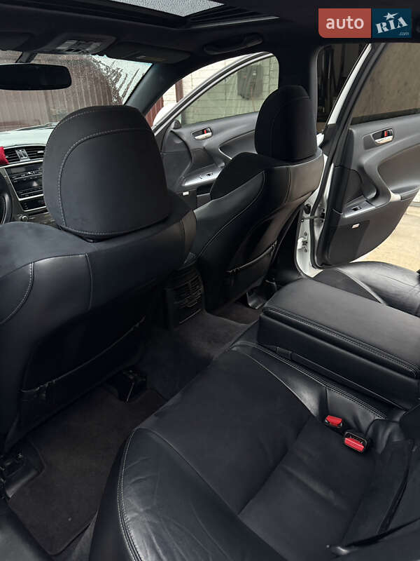 Седан Lexus IS 2012 в Борисполі фото 8 Седан Lexus IS 2012 в Борисполі