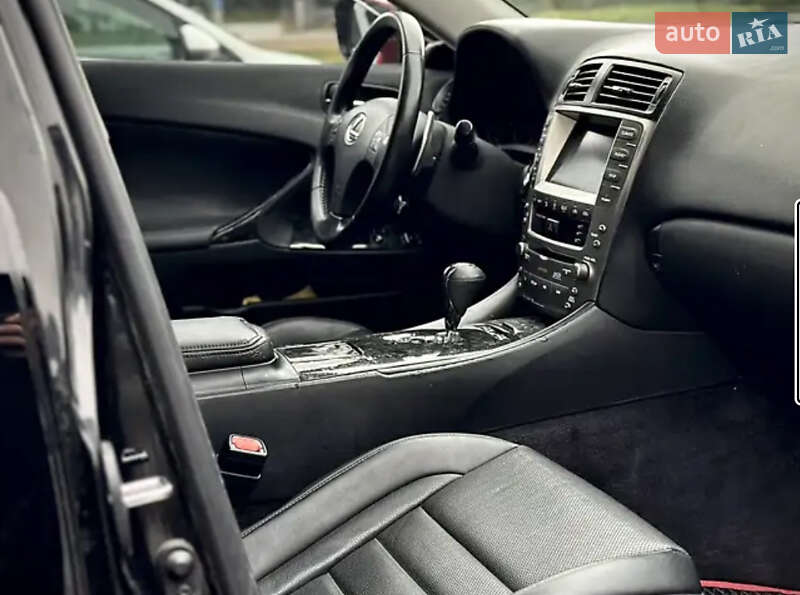 Седан Lexus IS 2006 в Івано-Франківську
