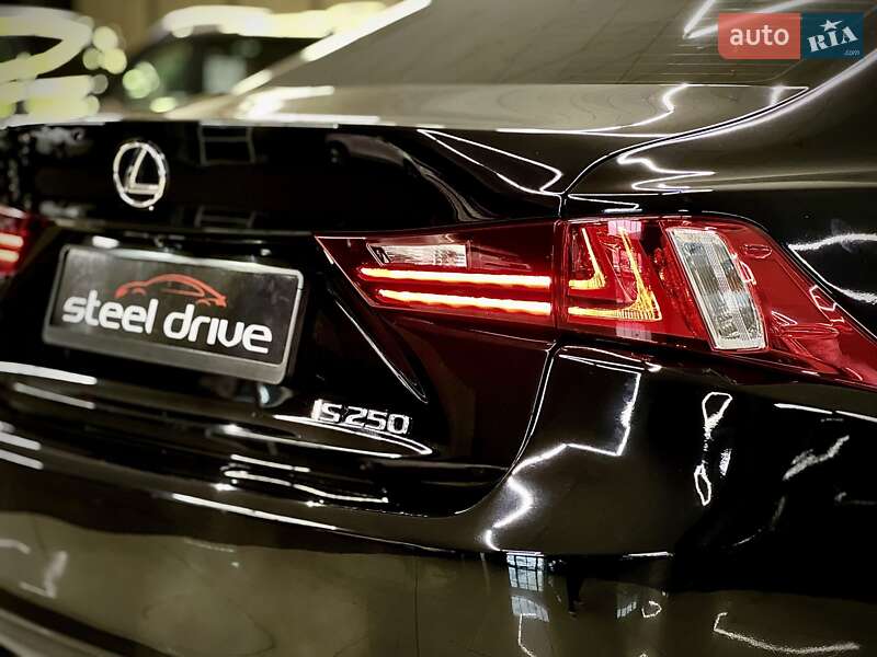 Седан Lexus IS 2013 в Миколаєві