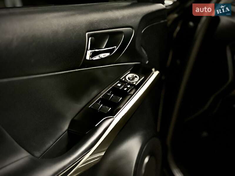 Седан Lexus IS 2013 в Миколаєві