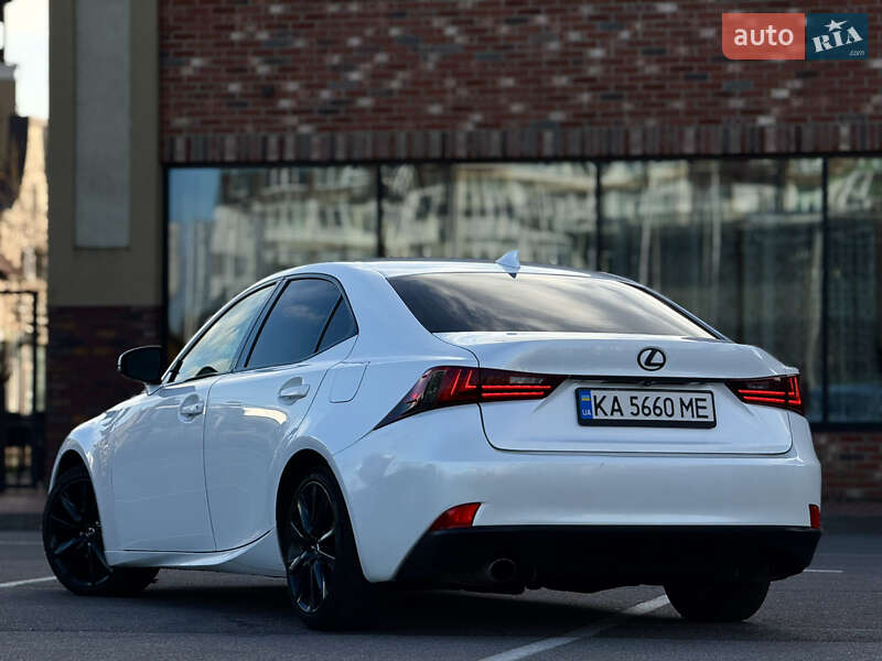 Седан Lexus IS 2014 в Киеве фото 5 Седан Lexus IS 2014 в Киеве