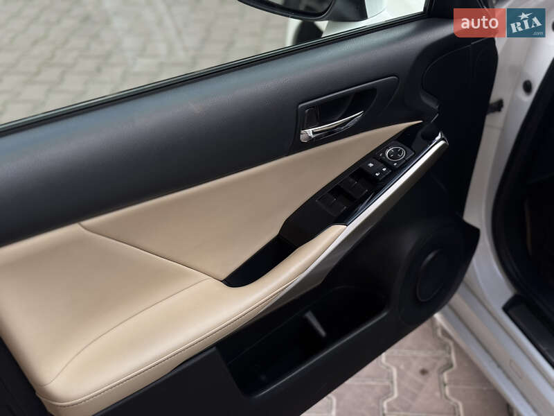 Седан Lexus IS 2014 в Киеве фото 15 Седан Lexus IS 2014 в Киеве