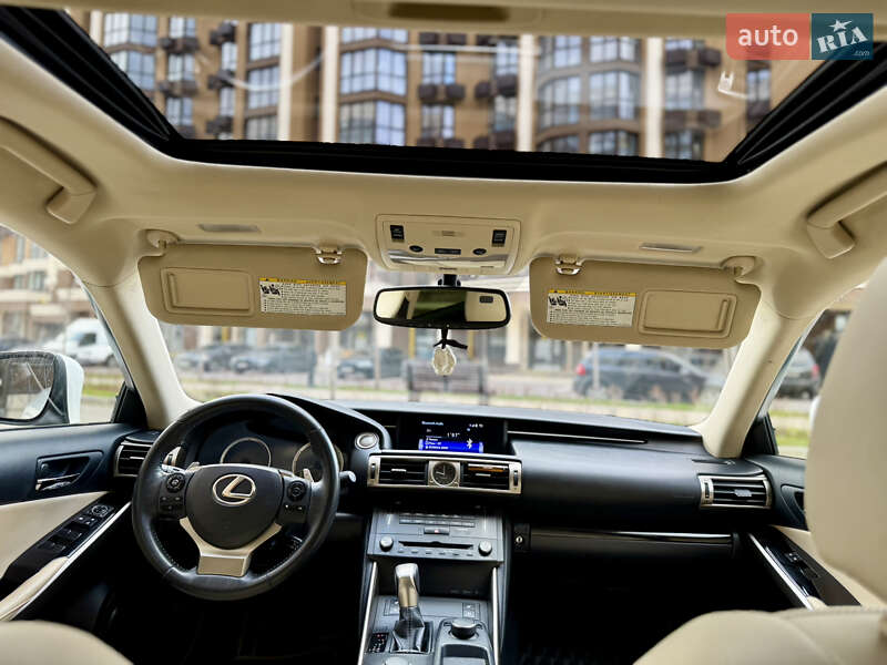 Седан Lexus IS 2014 в Киеве фото 18 Седан Lexus IS 2014 в Киеве