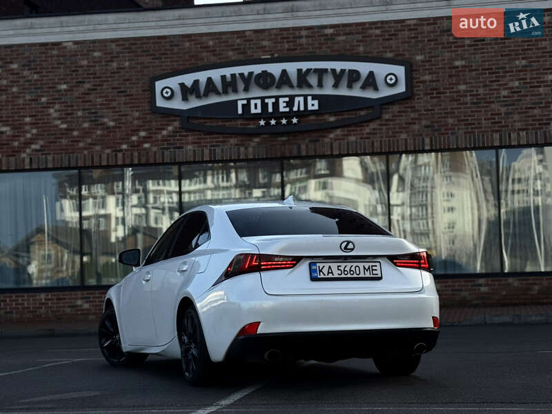 Седан Lexus IS 2014 в Киеве фото 24 Седан Lexus IS 2014 в Киеве