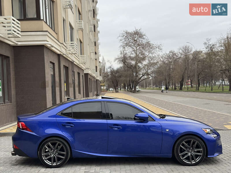 Седан Lexus IS 2014 в Миколаєві