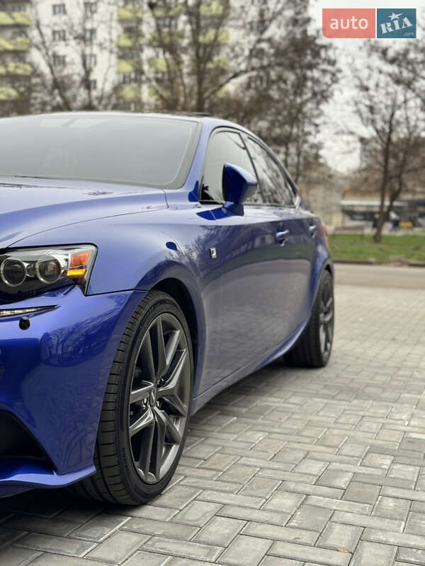 Седан Lexus IS 2014 в Миколаєві