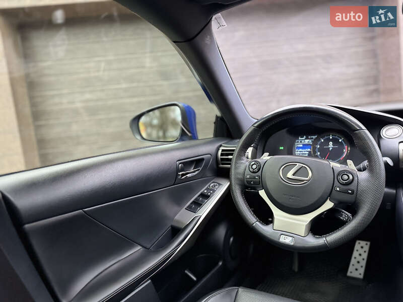 Седан Lexus IS 2014 в Миколаєві