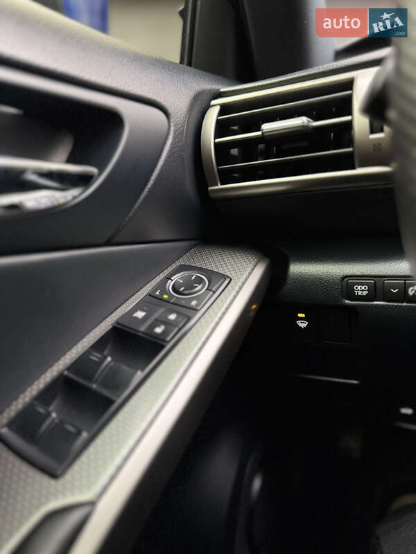 Седан Lexus IS 2014 в Миколаєві