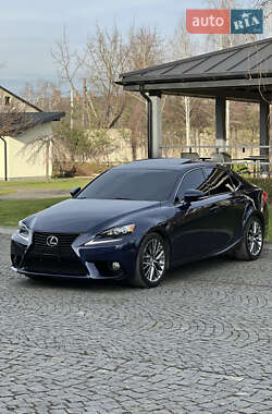 Седан Lexus IS 2014 в Львове