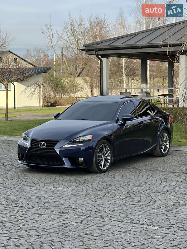 Седан Lexus IS 2014 в Львове фото Седан Lexus IS 2014 в Львове